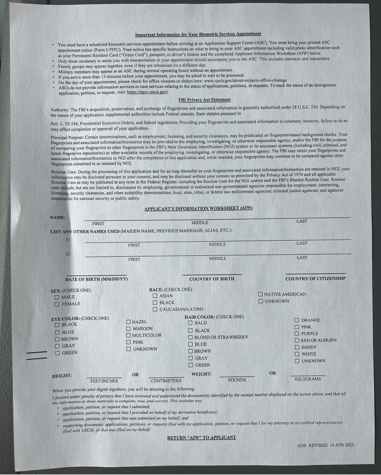 在客戶打指紋前給客戶發送需要攜帶的證件和材料及注意事項，消除未知帶來的焦慮。